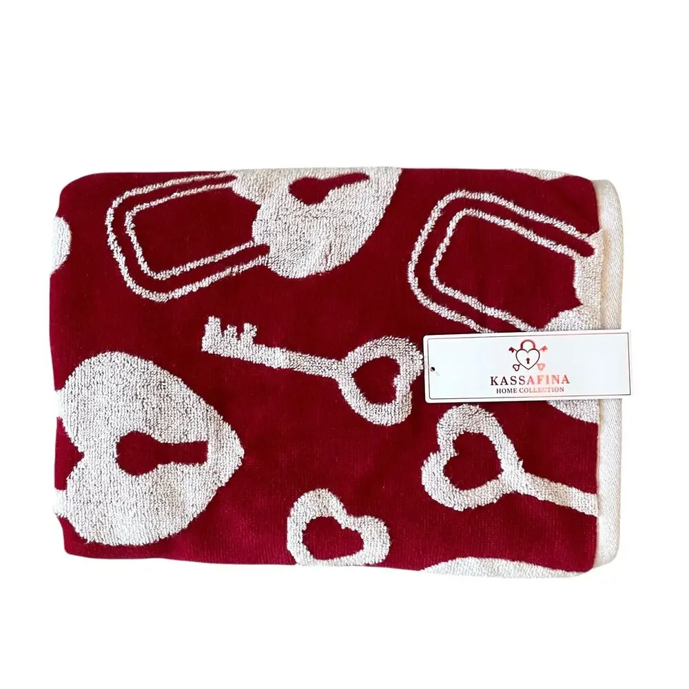 Kassafina Love Heart Lock & Key Bath Towel Set of 2 Red White Valentine XO NEW